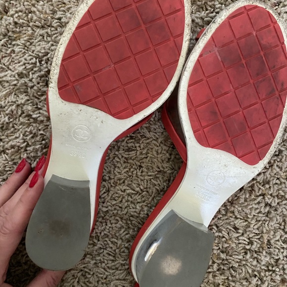 CHANEL slides - Picture 8 of 9